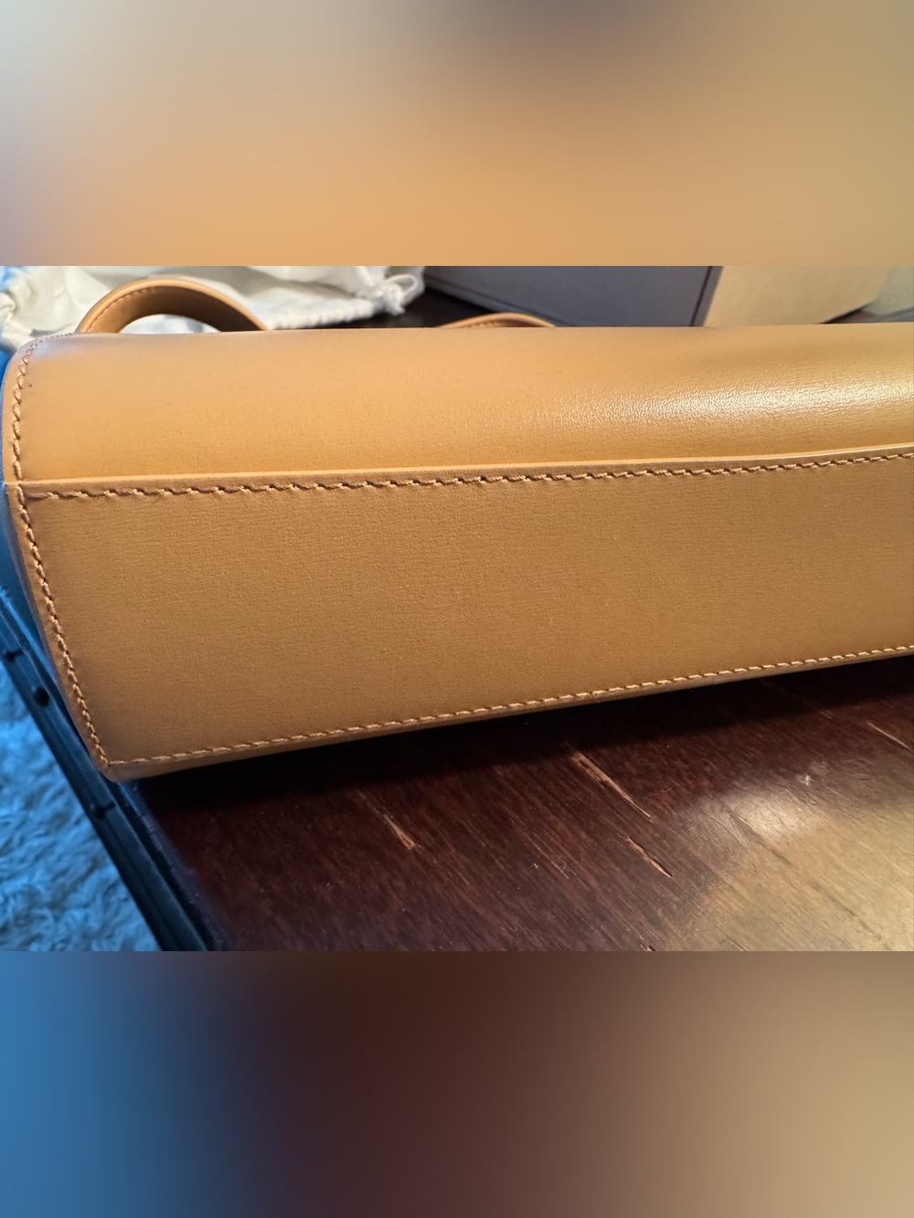 Bottega crème/tan clutch - Picture 7 of 16